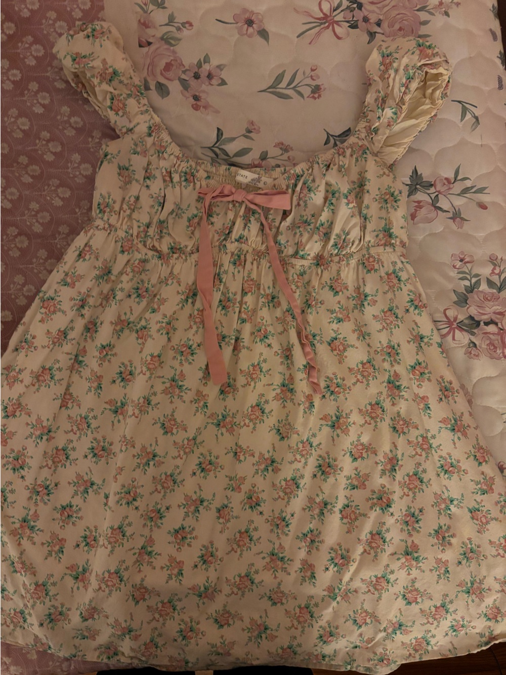 ALTARD STATE Cream Floral babydoll Dress with Pink Tie